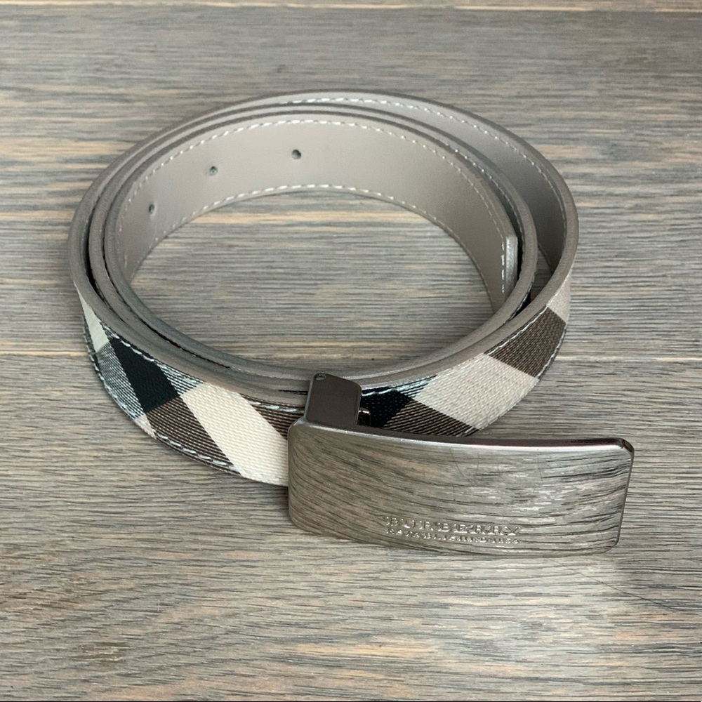 Burberry leather belt